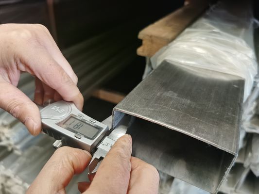 ASTM A479 Ống thép không gỉ vuông được đánh bóng sáng 0,6mm